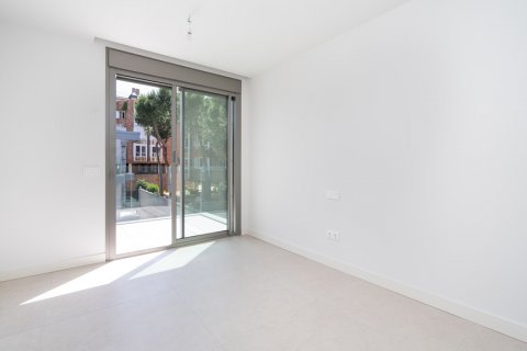 Аренда квартиры в Мадрид, Испания 3 спальни, 138м2 №122394 - фото 19