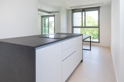 Аренда квартиры в Мадрид, Испания 3 спальни, 138м2 №122394 - фото 9