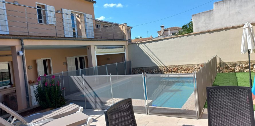 Townhouse Ariany, Mallorca, Spain 4 bedrooms, 339 sq.m. No. 128284