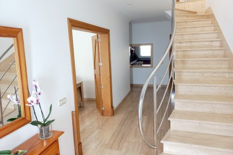 Townhouse for rent Ariany, Mallorca, Spain 4 bedrooms, 339 sq.m. No. 128284 - photo 13