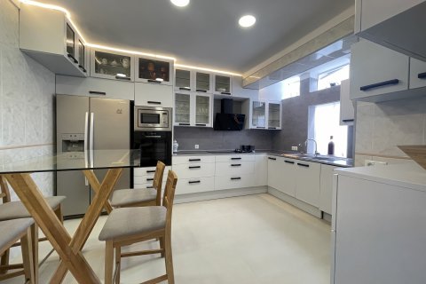 Apartment for rent Alcudia, Mallorca, Spain 4 bedrooms, 240 sq.m. No. 128255 - photo 6