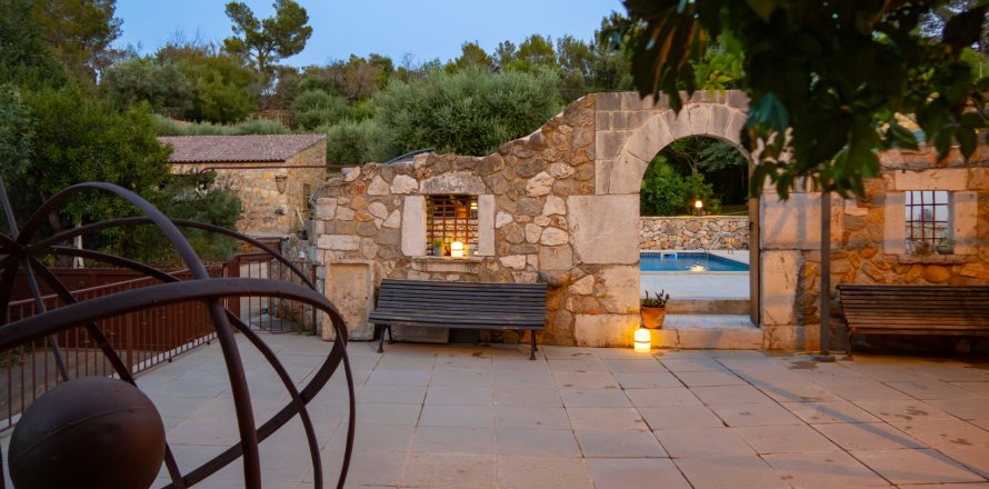 Finca Alaro, Mallorca, Espanja 4 makuuhuonetta, 520 m2 No. 128258