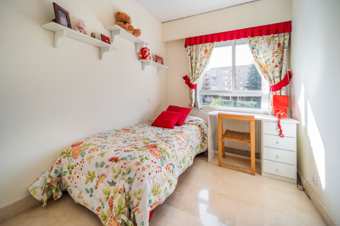 Apartment in Madrid, Almeria, Spain 3 bedrooms, 130 sq.m. No. 130361