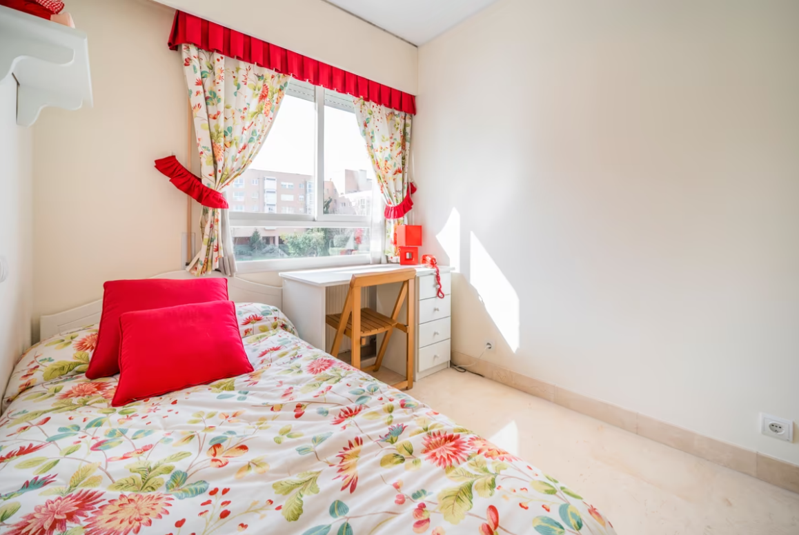 Apartment in Madrid, Almeria, Spain 3 bedrooms, 130 sq.m. No. 130361