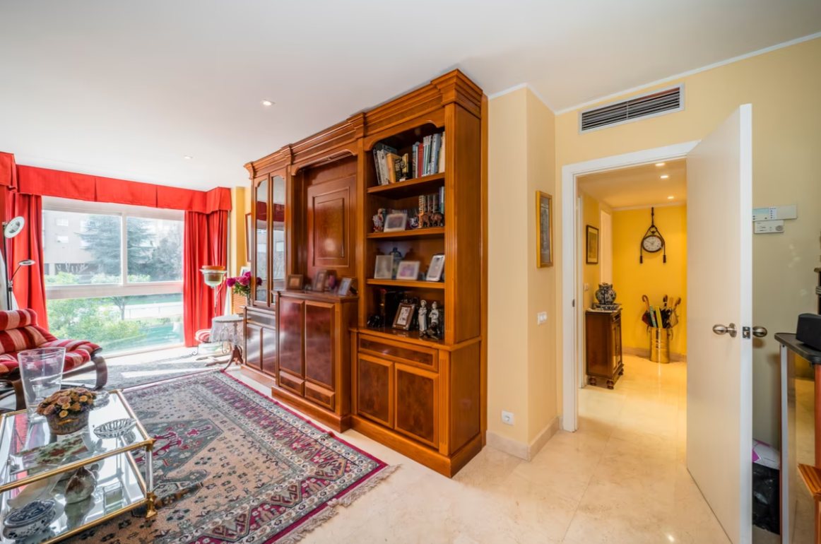 Apartment in Madrid, Almeria, Spain 3 bedrooms, 130 sq.m. No. 130361