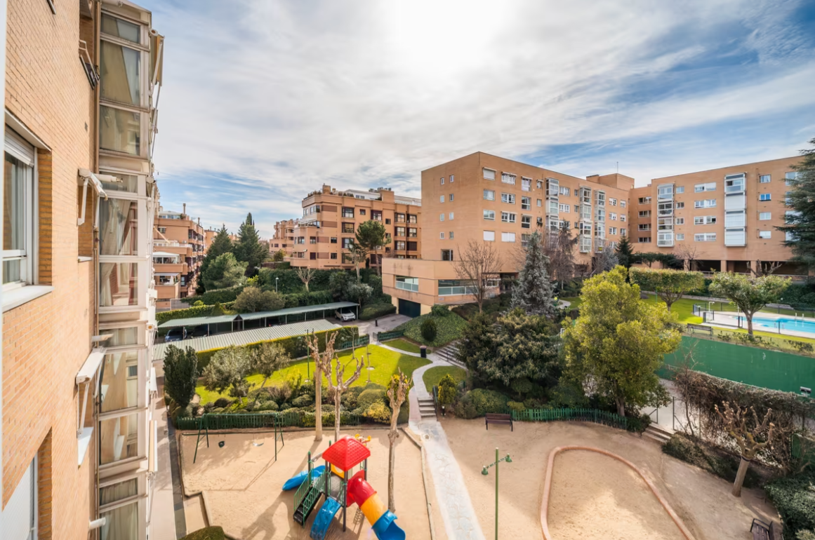 Apartment in Madrid, Almeria, Spain 3 bedrooms, 130 sq.m. No. 130361