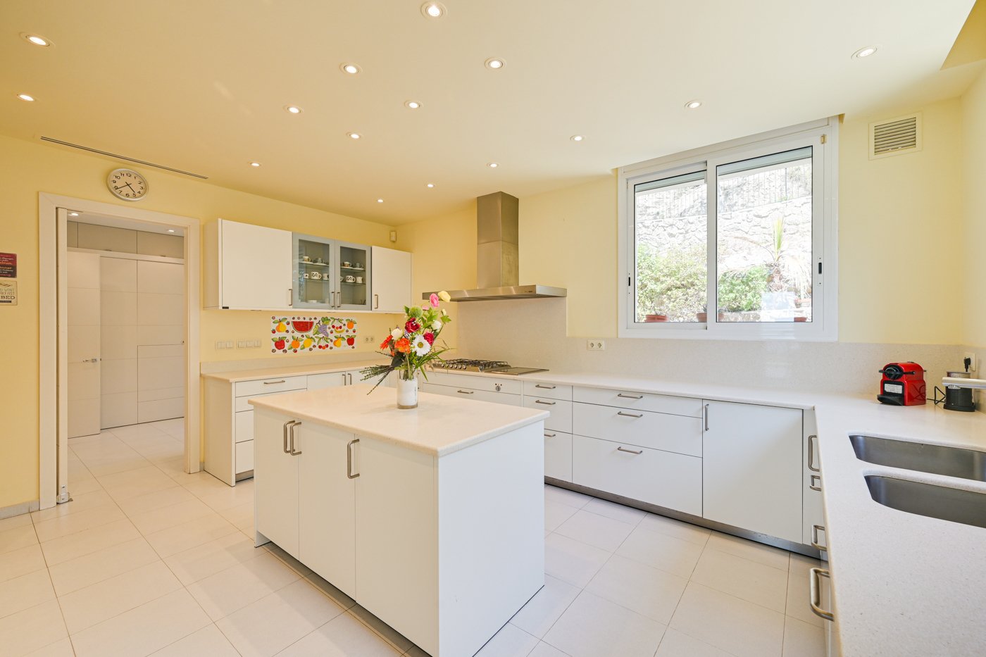 House in Sitges, Barcelona, Spain 5 bedrooms, 910 sq.m. No. 130398