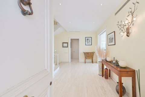 House for sale Sitges, Barcelona, Spain 5 bedrooms, 910 sq.m. No. 130398 - photo 11