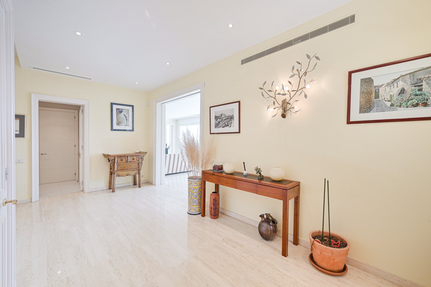 House in Sitges, Barcelona, Spain 5 bedrooms, 910 sq.m. No. 130398