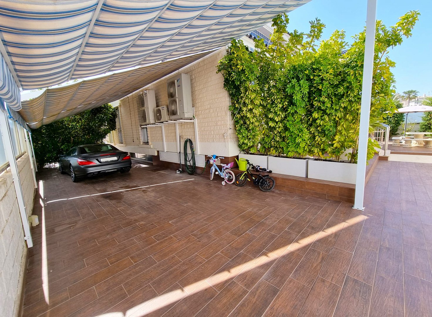 House in Torrevieja, Alicante, Spanien 5 Schlafzimmer, 380 m2 Nr. 130397