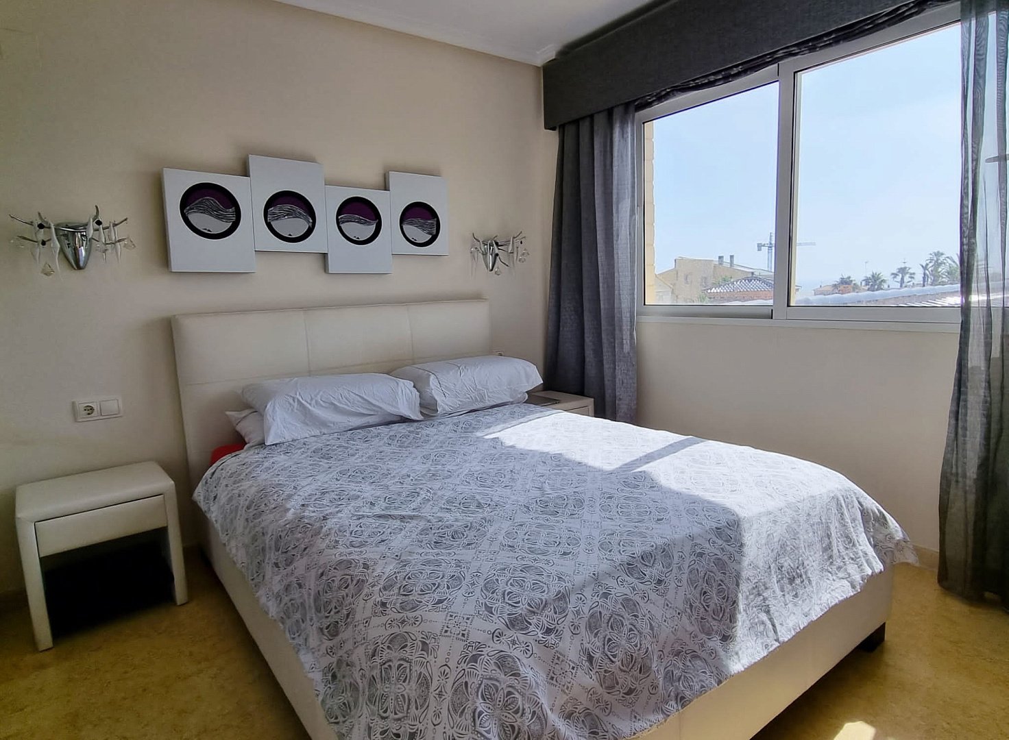 House in Torrevieja, Alicante, Spanien 5 Schlafzimmer, 380 m2 Nr. 130397