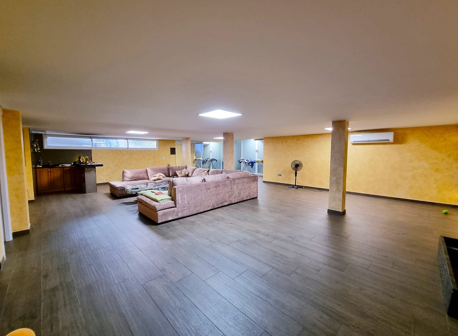 House in Torrevieja, Alicante, Spanien 5 Schlafzimmer, 380 m2 Nr. 130397