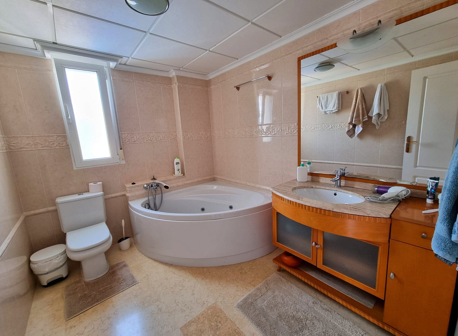House in Torrevieja, Alicante, Spanien 5 Schlafzimmer, 380 m2 Nr. 130397
