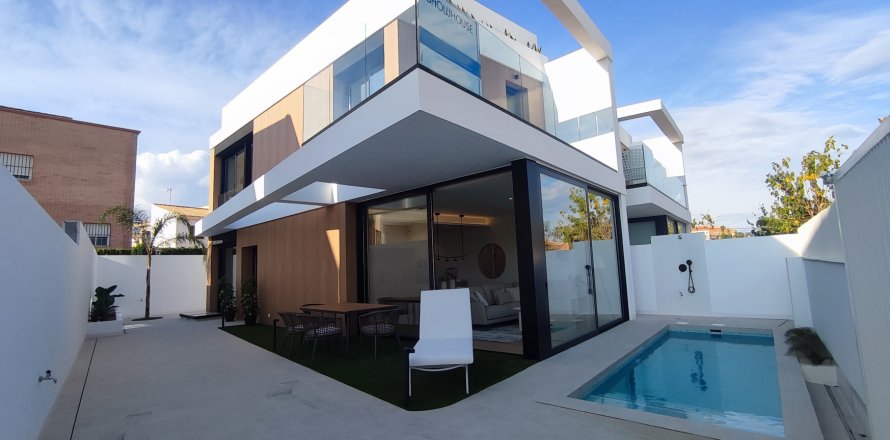Villa Alicante, Spanien 3 Schlafzimmer, 198 m2 Nr. 132023