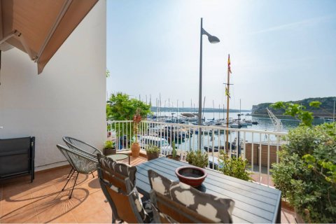 Apartment for sale Mahon, Menorca, Spain 2 bedrooms, 136 sq.m. No. 127931 - photo 1