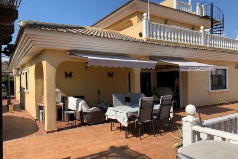 Villa à vendre Los Balcones, Alicante, Espagne, 6 chambres, 340 m2 No. 126936 - photo 7