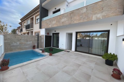 Dzīvoklis pārdošanā San Pedro del Pinatar, Murcia, Spānijā 3 istabas, 168 m2 Nr. 132165 - attēls 1
