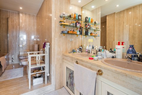 Paritalo myytävänä Madrid, Espanja, 4 makuuhuonetta, 469 m2 No. 120284 - kuva 26