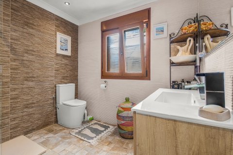 Finca myytävänä Torremendo, Alicante, Espanja, 4 makuuhuonetta, 220 m2 No. 131820 - kuva 16