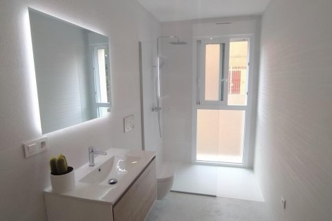 Apartment for sale Torrevieja, Alicante, Spain 3 bedrooms,  No. 131824 - photo 22