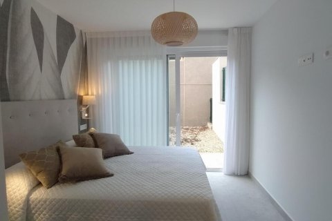 Apartment for sale Torrevieja, Alicante, Spain 3 bedrooms,  No. 131824 - photo 26