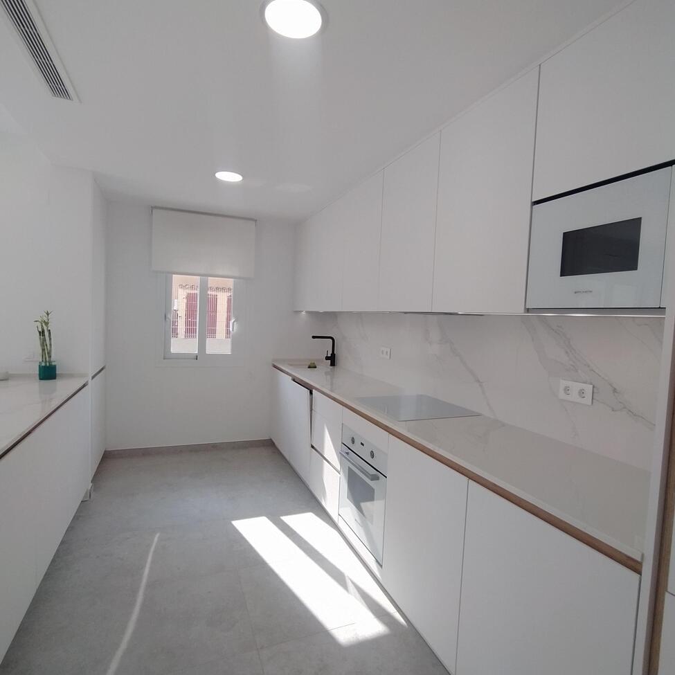 Apartamento en Torrevieja, Alicante, España 3 dormitorios,  No. 131824