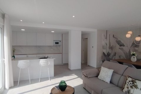 Apartment for sale Torrevieja, Alicante, Spain 3 bedrooms,  No. 131824 - photo 3