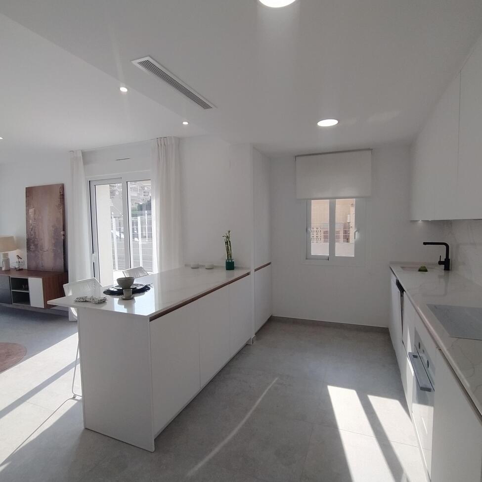 Apartamento en Torrevieja, Alicante, España 3 dormitorios,  No. 131824