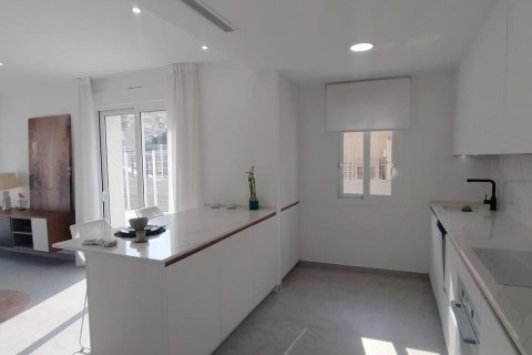 Apartment for sale Torrevieja, Alicante, Spain 3 bedrooms,  No. 131824 - photo 9