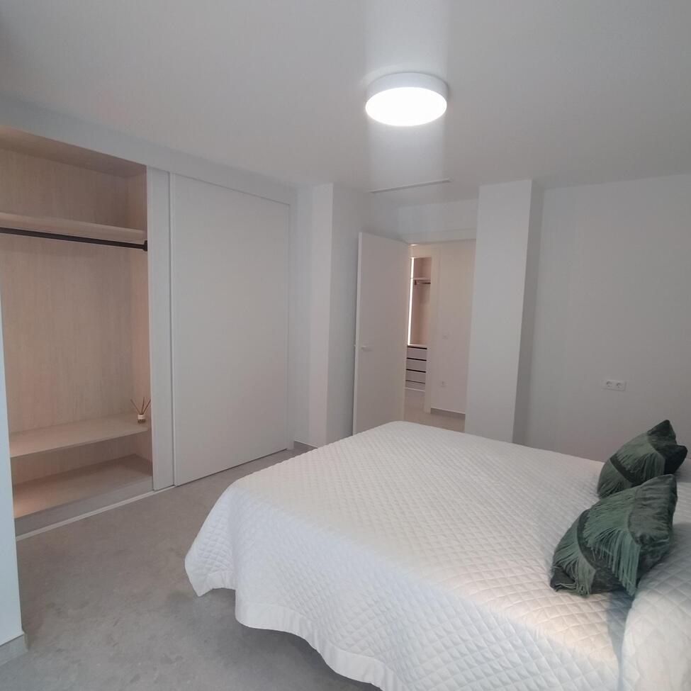 Apartamento en Torrevieja, Alicante, España 3 dormitorios,  No. 131824