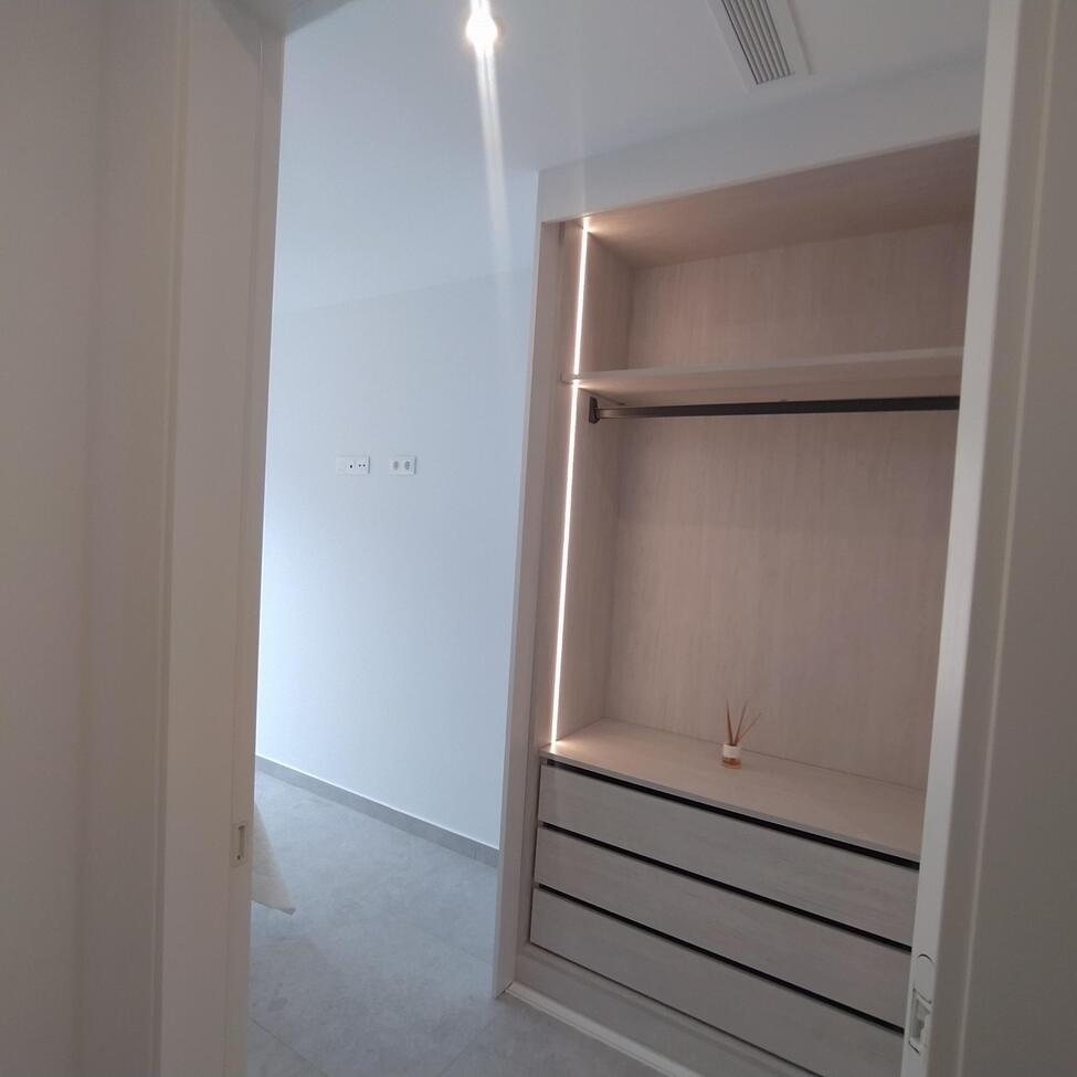 Apartamento en Torrevieja, Alicante, España 3 dormitorios,  No. 131824