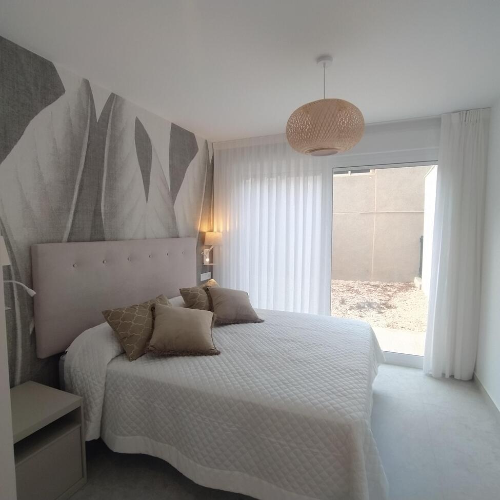 Apartamento en Torrevieja, Alicante, España 3 dormitorios,  No. 131824