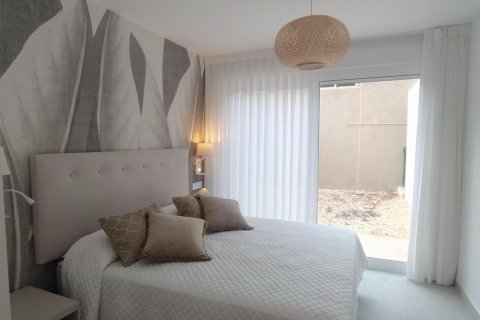 Apartment for sale Torrevieja, Alicante, Spain 3 bedrooms,  No. 131824 - photo 27