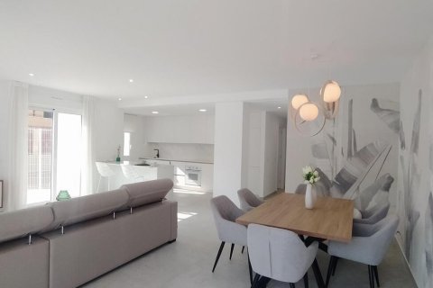 Apartment for sale Torrevieja, Alicante, Spain 3 bedrooms,  No. 131824 - photo 5