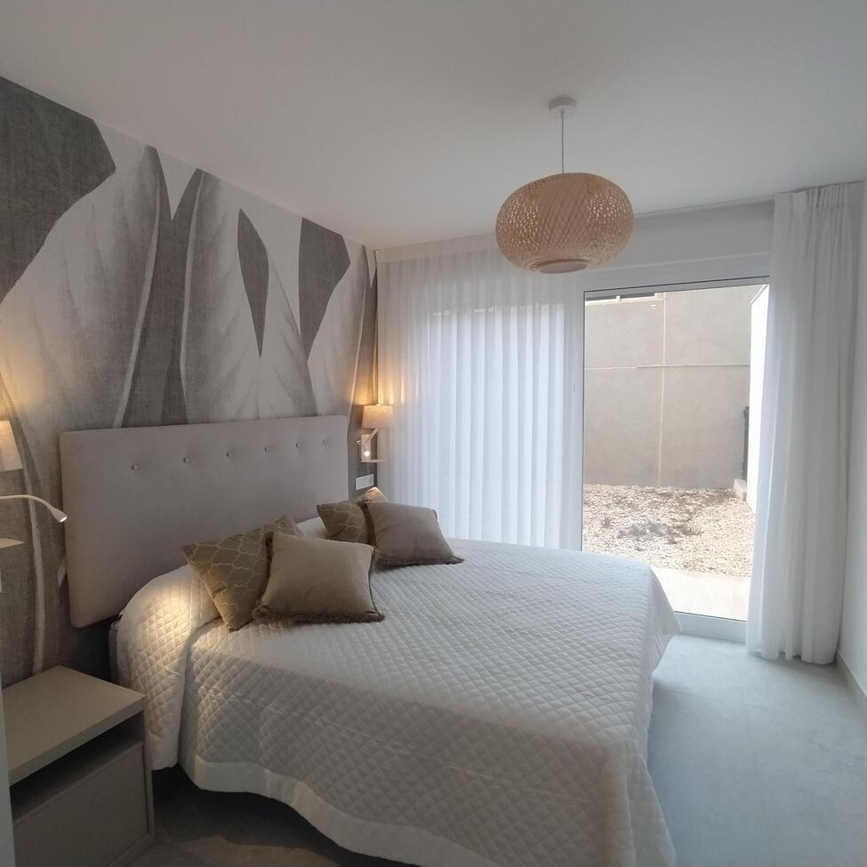Apartamento en Torrevieja, Alicante, España 3 dormitorios,  No. 131824