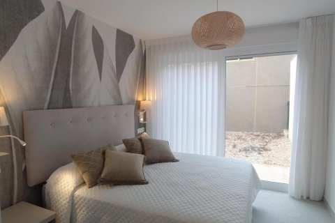 Apartment for sale Torrevieja, Alicante, Spain 3 bedrooms,  No. 131824 - photo 28
