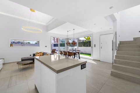 Продажа виллы Гуардамар-дель-Сегура, Аликанте, Испания 3 спальни, 104м2 №126955 - фото 7