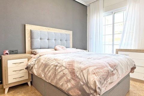 Townhouse for sale Alicante, Spain 3 bedrooms, 88 sq.m. No. 126954 - photo 27