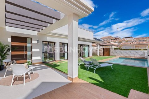 Villa in Rojales, Alicante, Spain 3 bedrooms, 174 sq.m. No. 121500