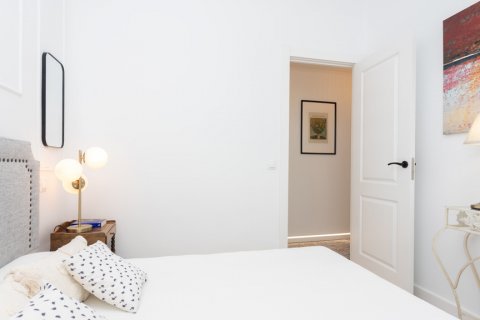 Продажа квартиры в Мадрид, Испания 3 спальни, 128м2 №122084 - фото 16