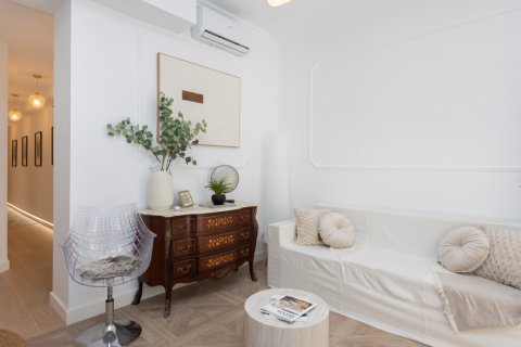 Продажа квартиры в Мадрид, Испания 3 спальни, 128м2 №122084 - фото 12