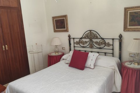 Apartment for rent Sevilla, Seville, Spain 2 bedrooms, 103 sq.m. No. 122081 - photo 25