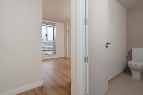 Продажа квартиры в Лас-Пальмас-де-Гран-Канария, Гран-Канария, Испания 3 спальни, 103.3м2 №122080 - фото 13