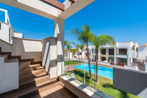 Продажа пентхауса Торревьеха, Аликанте, Испания 3 спальни, 70м2 №129216 - фото 3