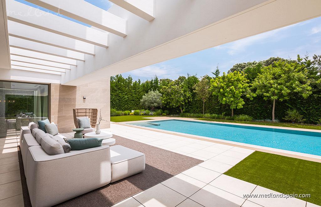 Villa à Estepona, Malaga, Espagne 5 chambres, 628 m2 No. 129185