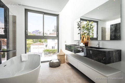 Villa zum Verkauf Estepona, Malaga, Spanien 5 Schlafzimmer, 628 m2 Nr. 129185 - Foto 11