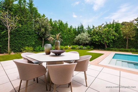 Villa zum Verkauf Estepona, Malaga, Spanien 5 Schlafzimmer, 628 m2 Nr. 129185 - Foto 3