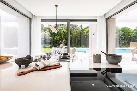 Villa zum Verkauf Estepona, Malaga, Spanien 5 Schlafzimmer, 628 m2 Nr. 129185 - Foto 5