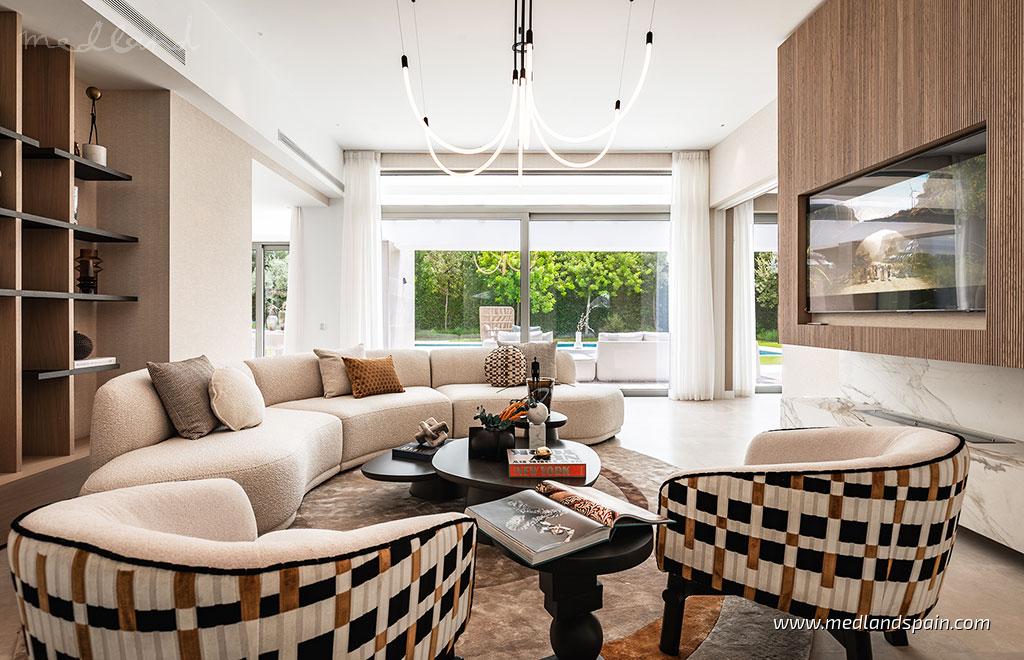Villa à Estepona, Malaga, Espagne 5 chambres, 628 m2 No. 129185