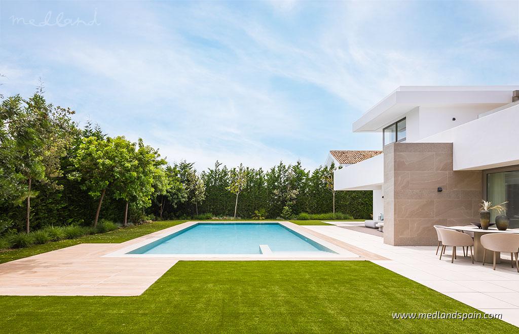 Villa à Estepona, Malaga, Espagne 5 chambres, 628 m2 No. 129185